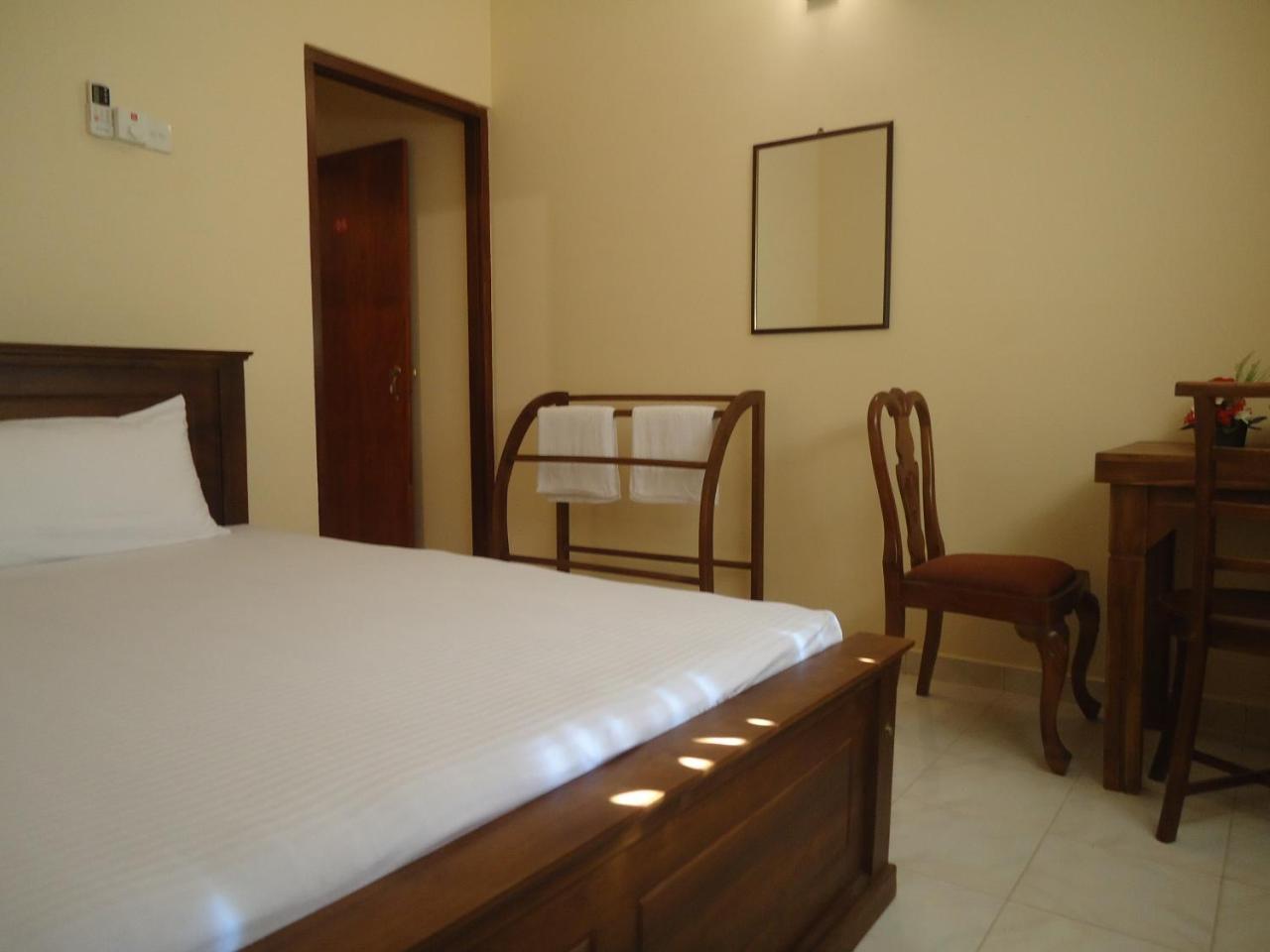 New Sanmi Resort Malabe Eksteriør billede