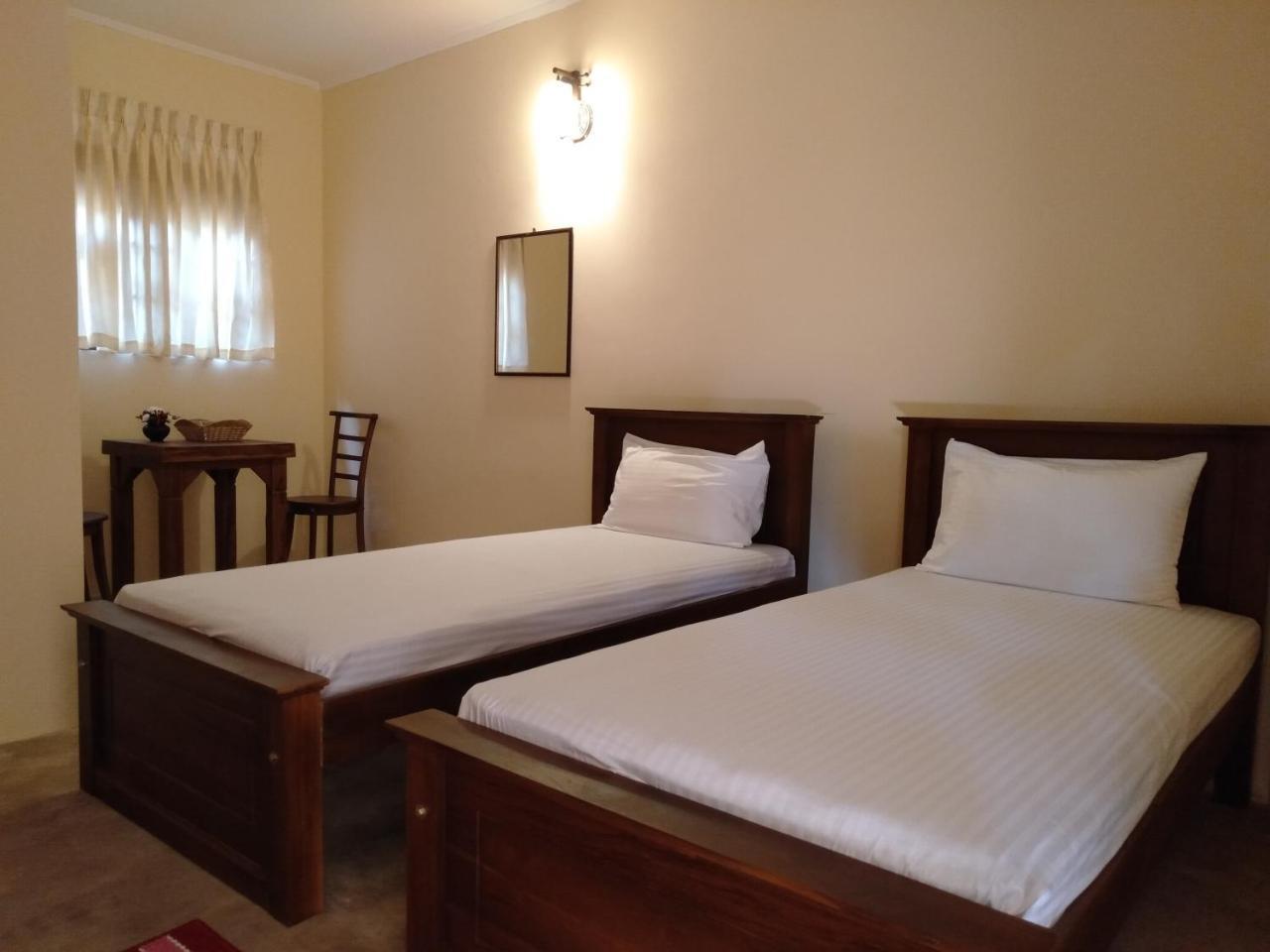 New Sanmi Resort Malabe Eksteriør billede