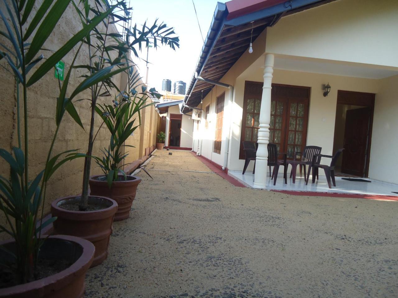 New Sanmi Resort Malabe Eksteriør billede